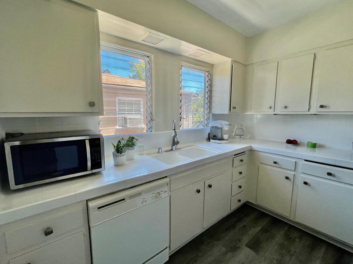 Westwood/ Brentwood/Santa Monica/Ucla Hostel ลอสแอนเจลิส ภายนอก รูปภาพ